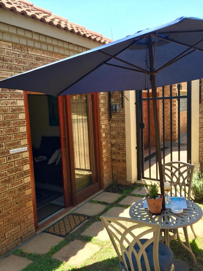 642 On Vincent Bed and Breakfast Pretoria-Noord Εξωτερικό φωτογραφία